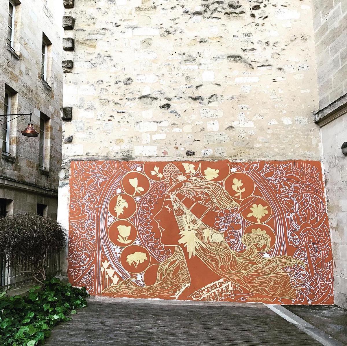 Une fresque murale à Bordeaux quartier Saint-Pierre.