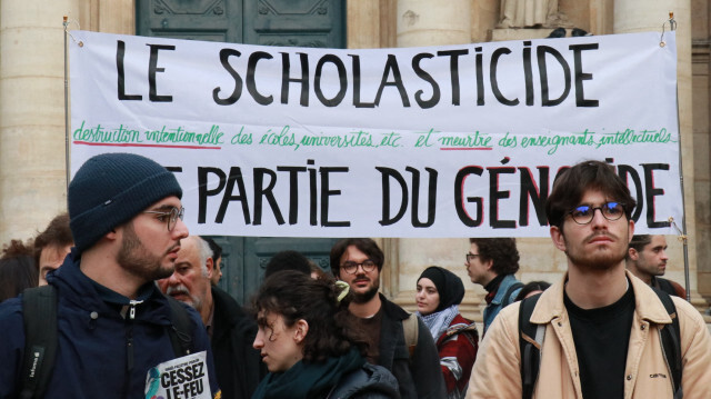 , Des étudiants français manifestent contre le « scholasticide » en Palestine